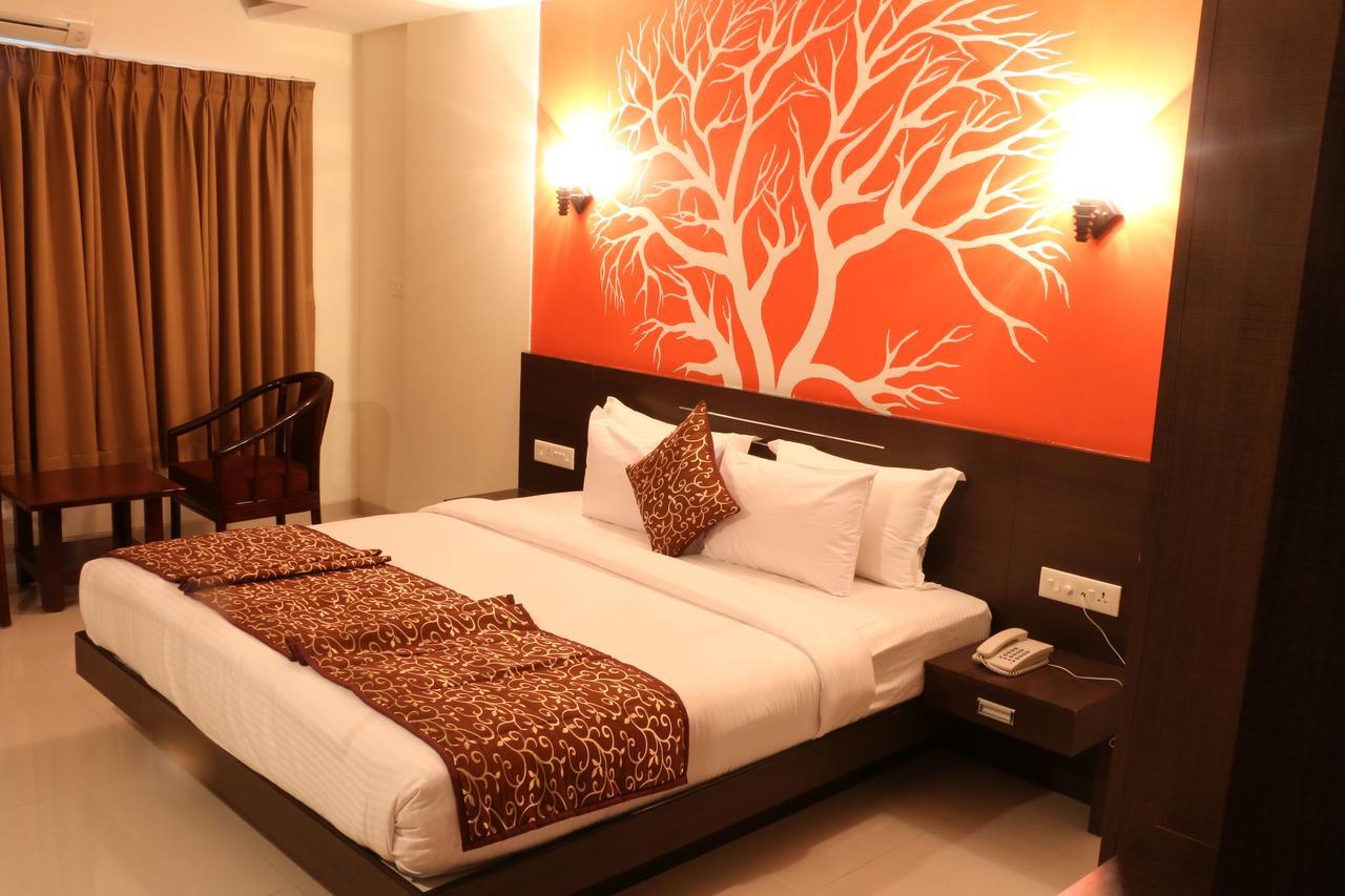 Hotel Reevanta Daman Ngoại thất bức ảnh