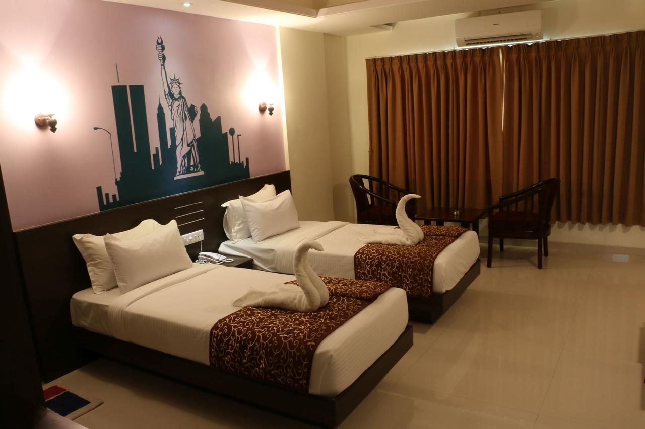 Hotel Reevanta Daman Ngoại thất bức ảnh