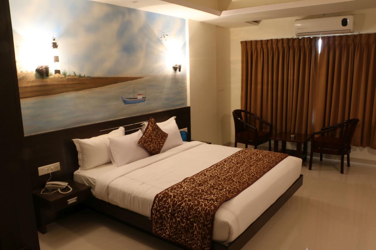 Hotel Reevanta Daman Ngoại thất bức ảnh