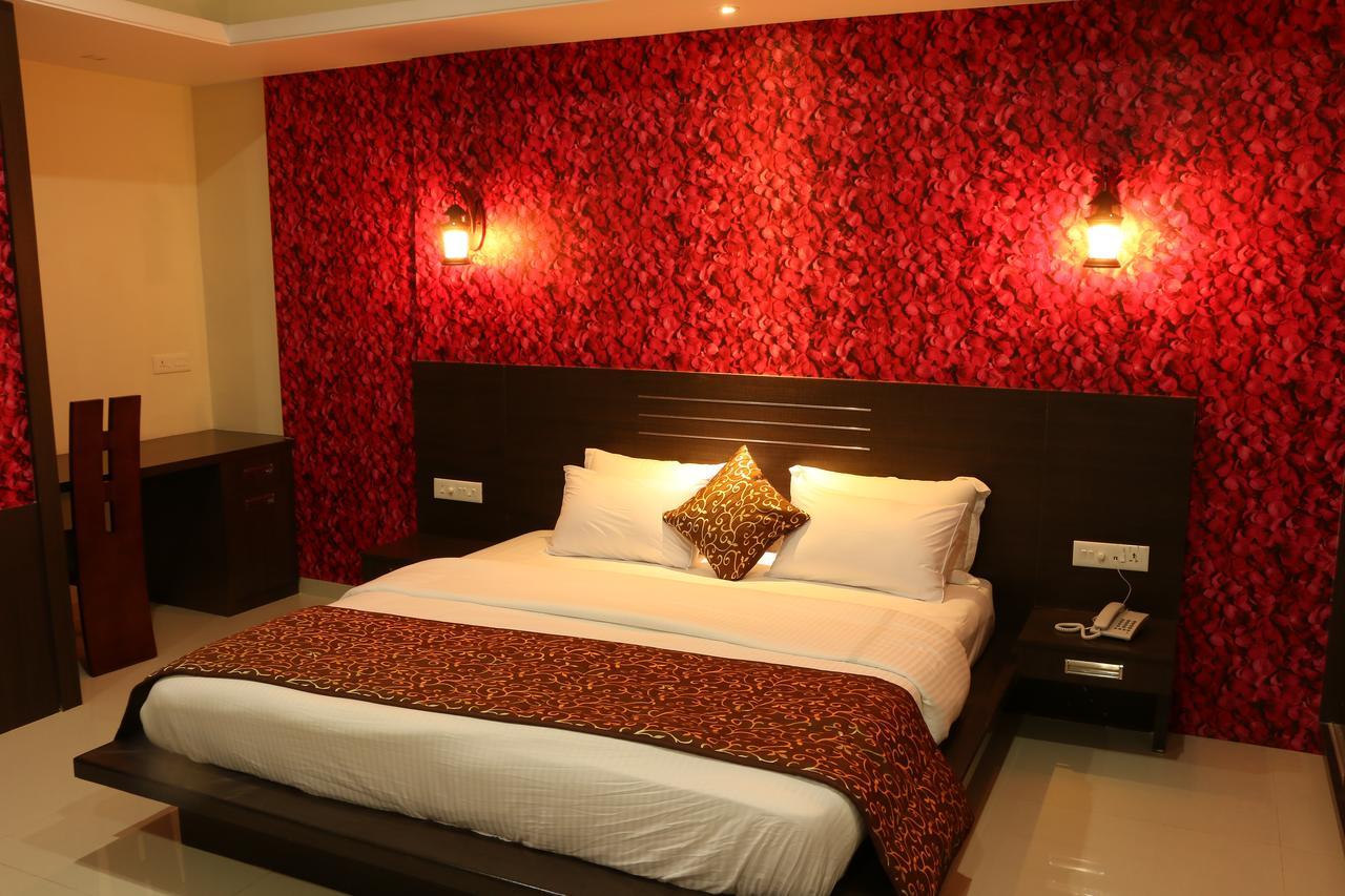Hotel Reevanta Daman Ngoại thất bức ảnh