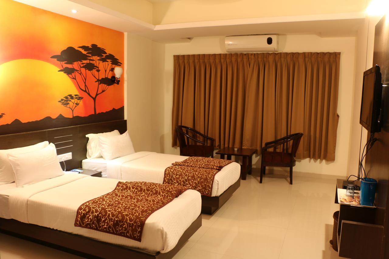 Hotel Reevanta Daman Ngoại thất bức ảnh
